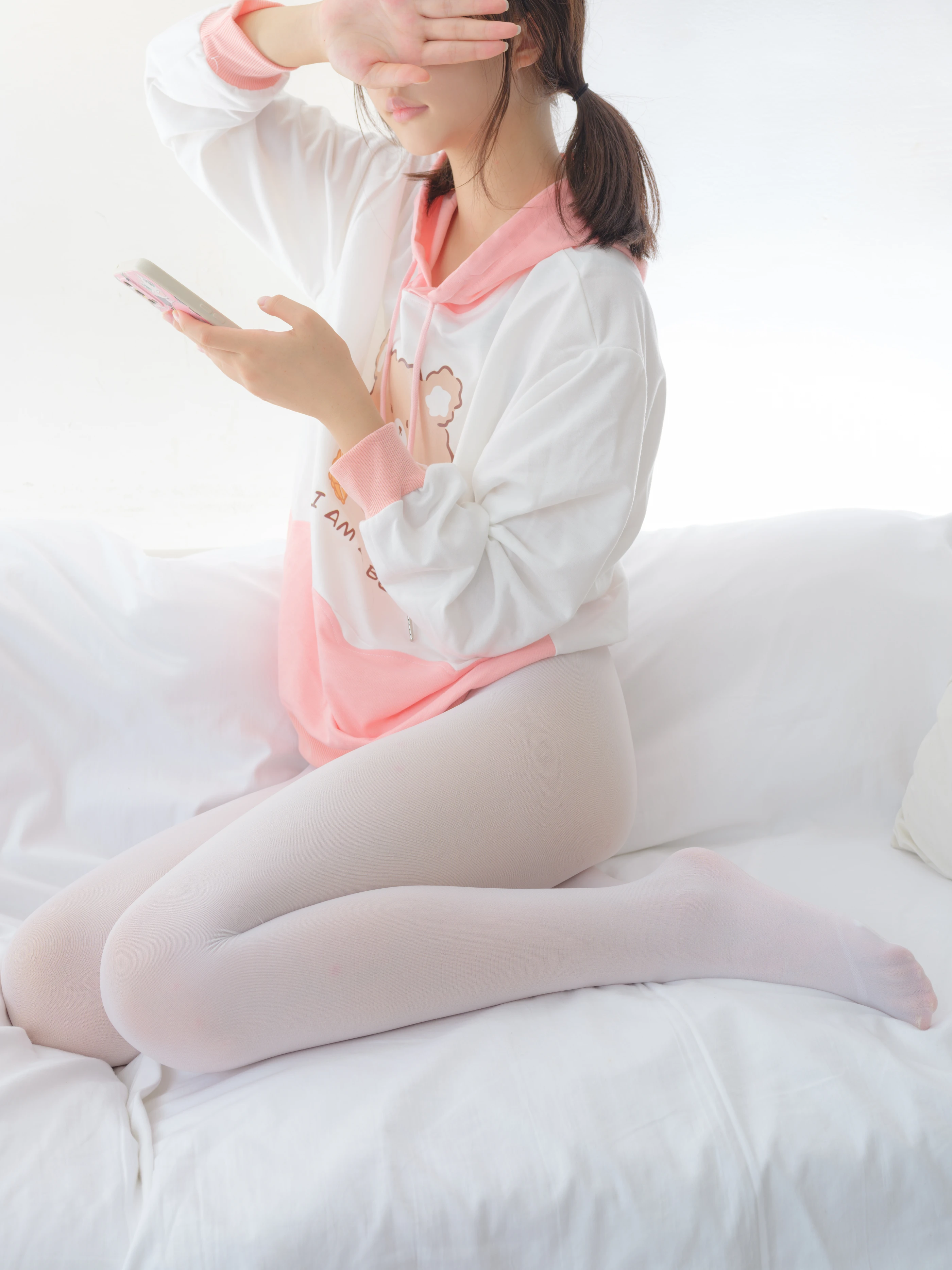 森萝财团 内部 雨云 12E [144P 1V] 2